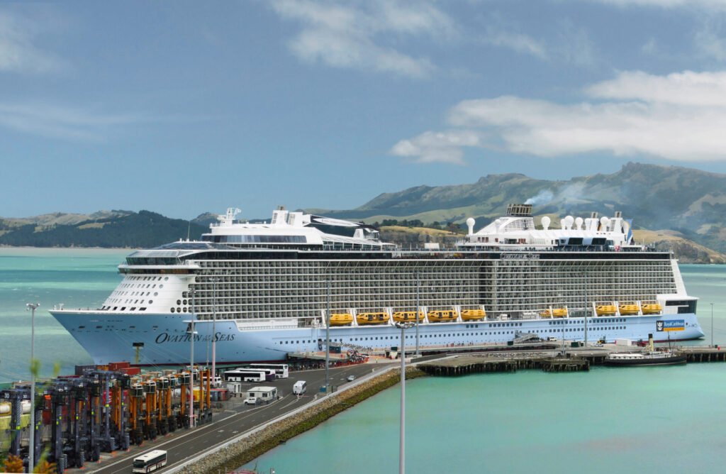 Royal Caribbean International Ovation of the Seas Eine Aufnahme der Ovation of the Seas von Royal Caribbean International, 2022.