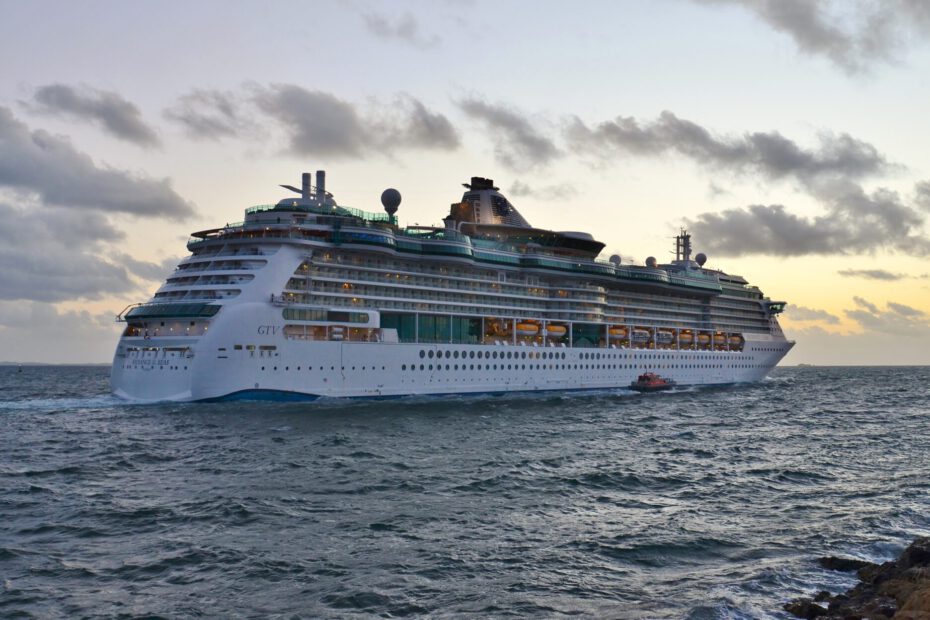Eine Aufnahme der Radiance of the Seas von Royal Caribbean International in Freemantle, Australien, 2015.
