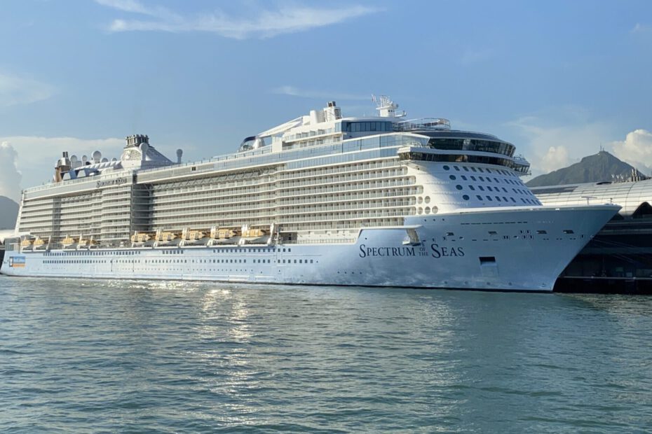 Eine Aufnahme der Spectrum of the Seas von Royal Caribbean International, 2021.