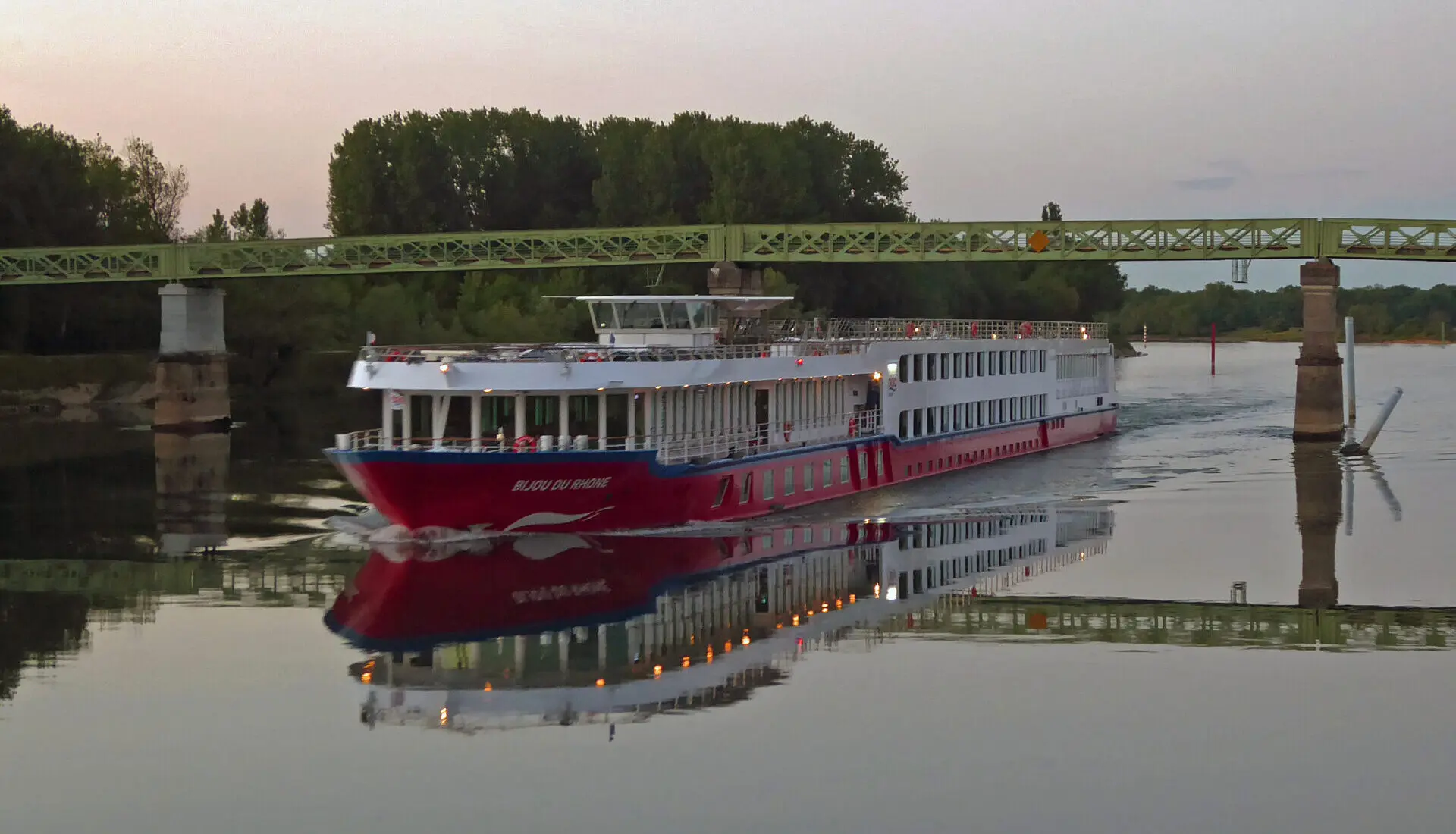 Eine Aufnahme der Bijou du Rhone von nicko cruises auf der Saone, 2017.
