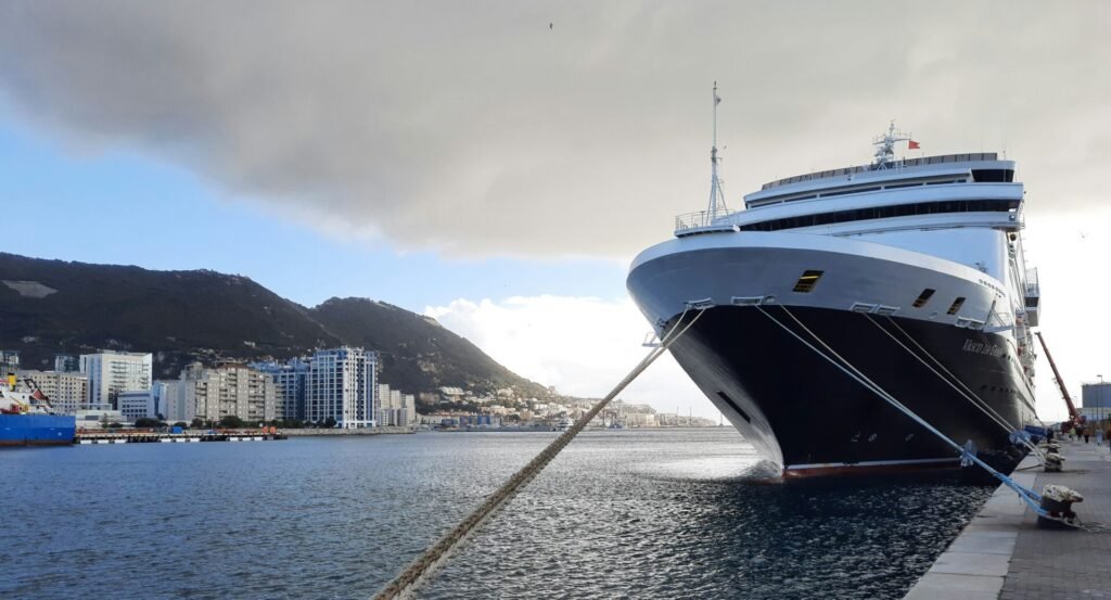 nicko cruises Vasco da Gama Eine Aufnahme der Vasco da Gama von nicko Cruises im Hafen von Gibraltar, 2021.